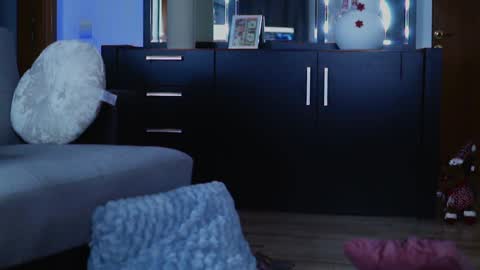 KimSkye online show from 12-29-24, 12:52