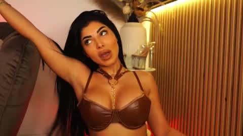 Snapshot of kimybroox chatting on 10-13-25, 09:26 Andreea online show from 10-13-25, 09:26