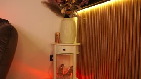 Snapshot of kimybroox chatting on 12-16-25, 09:42 Andreea online show from 12-16-25, 09:42