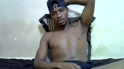 Snapshot of kimzsguyz chatting on 03-02-26, 07:15 kimzsguyz online show from 03-02-26, 07:15