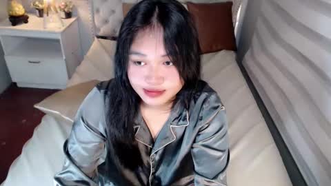 Snapshot of kina_greyx chatting on 04-25-26, 05:10 kina online show from 04-25-26, 05:10