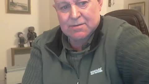 kindahairy4u online show from 12-21-25, 08:49