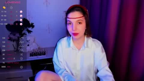 Hazel online show from 12-05-25, 01:03