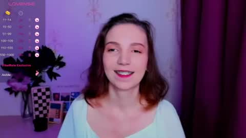 Snapshot of kindhazelhere_ chatting on 06-27-26, 10:53 Hazel online show from 06-27-26, 10:53