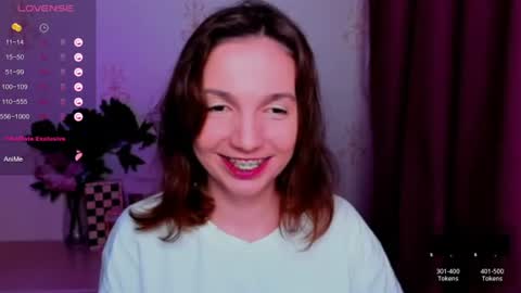 Snapshot of kindhazelhere_ chatting on 07-05-26, 04:19 Hazel online show from 07-05-26, 04:19