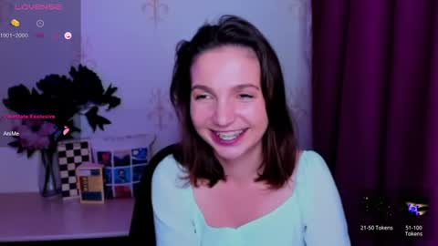 Snapshot of kindhazelhere_ chatting on 07-15-26, 02:00 Hazel online show from 07-15-26, 02:00