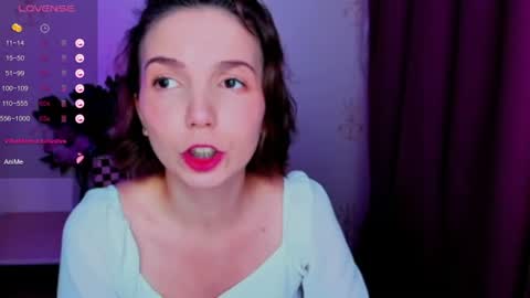 Snapshot of kindhazelhere_ chatting on 07-19-26, 04:05 Hazel online show from 07-19-26, 04:05