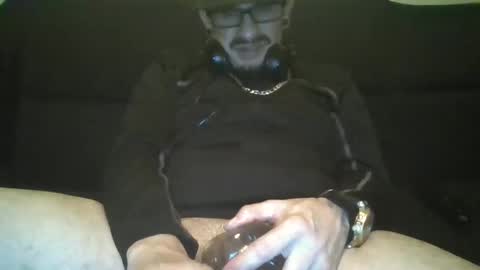 Snapshot of king761987 chatting on 09-20-25, 04:24 king761987 online show from 09-20-25, 04:24