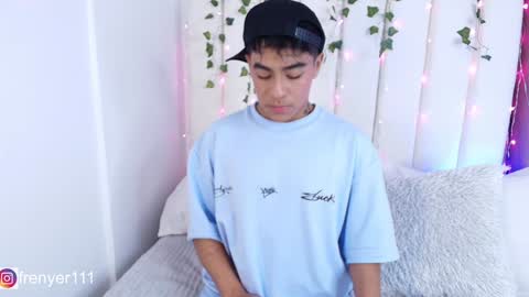 Snapshot of king_azahell chatting on 01-05-25, 03:00 king help me reach 100 likes online show from 01-05-25, 03:00