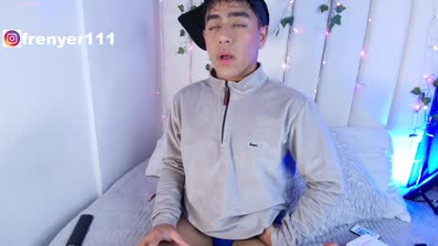 Snapshot of king_azahell chatting on 01-08-25, 03:19 king help me reach 100 likes online show from 01-08-25, 03:19