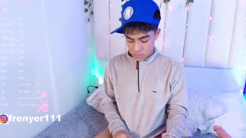 Snapshot of king_azahell chatting on 01-12-25, 08:36 king help me reach 100 likes online show from 01-12-25, 08:36