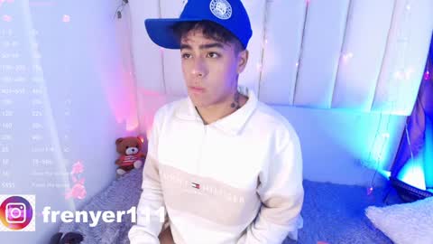 Snapshot of king_azahell chatting on 01-22-25, 05:59 king help me reach 100 likes online show from 01-22-25, 05:59