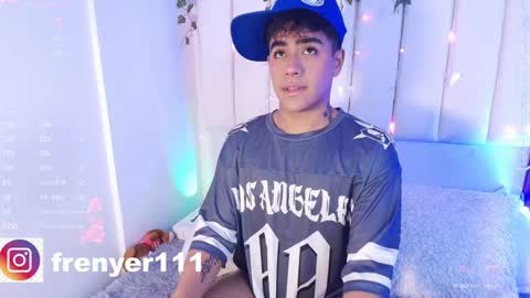 Snapshot of king_azahell chatting on 01-26-25, 03:17 king help me reach 100 likes online show from 01-26-25, 03:17