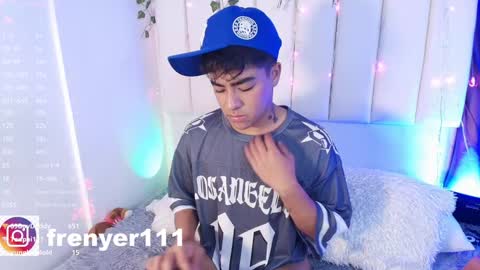 Snapshot of king_azahell chatting on 01-26-25, 09:19 king help me reach 100 likes online show from 01-26-25, 09:19