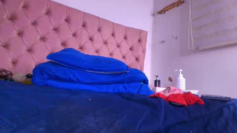 Snapshot of king_bella_ chatting on 01-28-25, 06:05 Bella online show from 01-28-25, 06:05