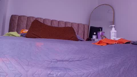 Bella online show from 03-28-26, 03:28