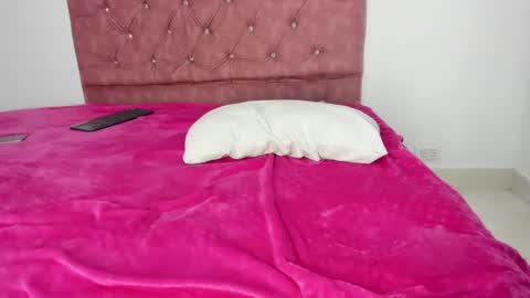 Snapshot of king_lovely_horny chatting on 02-13-25, 10:00 KING online show from 02-13-25, 10:00