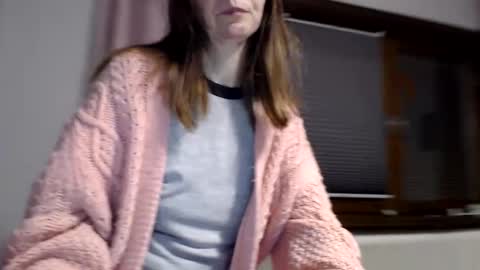 Snapshot of kingandprincess chatting on 11-13-25, 05:12 sexysexyhotwetpinkredpussy online show from 11-13-25, 05:12