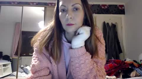 Snapshot of kingandprincess chatting on 11-24-25, 06:18 sexysexyhotwetpinkredpussy online show from 11-24-25, 06:18