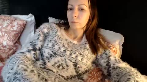Snapshot of kingandprincess chatting on 05-25-26, 06:25 sexysexyhotwetpinkredpussy online show from 05-25-26, 06:25