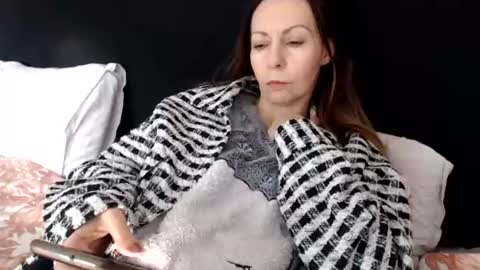 Snapshot of kingandprincess chatting on 06-12-26, 03:00 sexysexyhotwetpinkredpussy online show from 06-12-26, 03:00