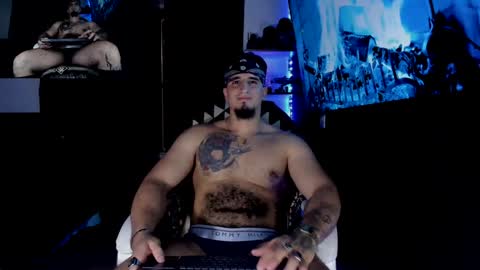 Snapshot of kingbear777 chatting on 01-12-25, 04:18 King Bear online show from 01-12-25, 04:18