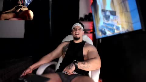 Snapshot of kingbear777 chatting on 01-31-25, 05:09 King Bear online show from 01-31-25, 05:09