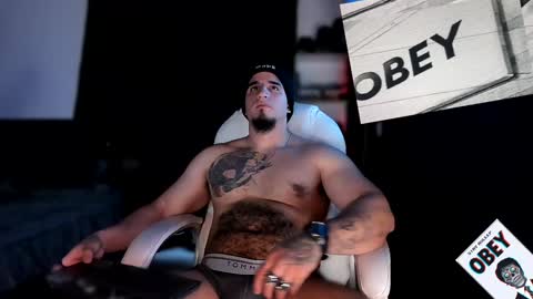 Snapshot of kingbear777 chatting on 02-05-25, 01:04 King Bear online show from 02-05-25, 01:04