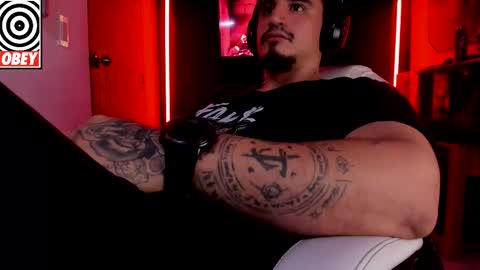 Snapshot of kingbear777 chatting on 11-24-25, 04:45 King Bear online show from 11-24-25, 04:45