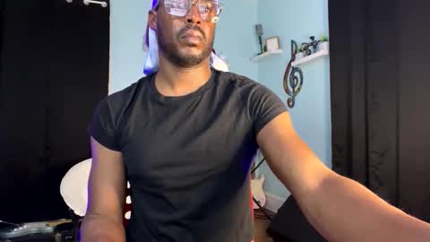 Snapshot of kingcorbra chatting on 05-11-26, 01:44 KC online show from 05-11-26, 01:44