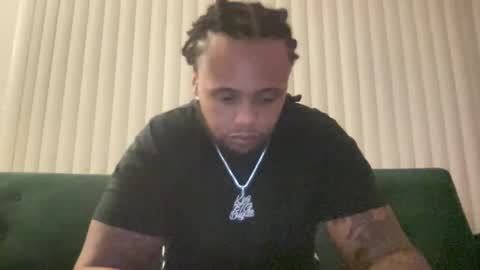 Snapshot of kingdabiggest chatting on 11-11-25, 07:52 KingDaBiggest online show from 11-11-25, 07:52