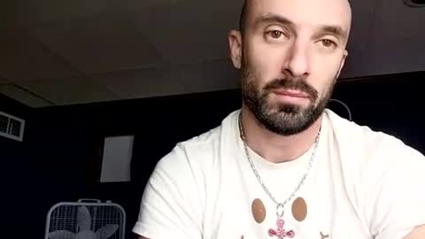 Snapshot of kingdaddysayless chatting on 11-15-25, 05:16 kingdaddysayless online show from 11-15-25, 05:16