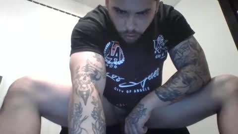 Snapshot of kingjames0627 chatting on 01-22-25, 11:10 James online show from 01-22-25, 11:10