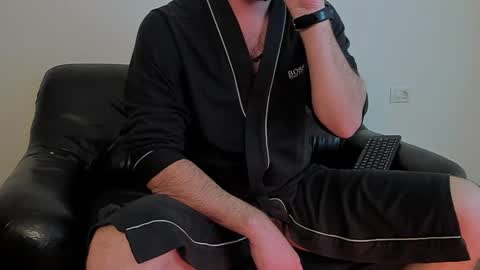 Snapshot of kingmallcom chatting on 01-17-25, 02:39 The King online show from 01-17-25, 02:39