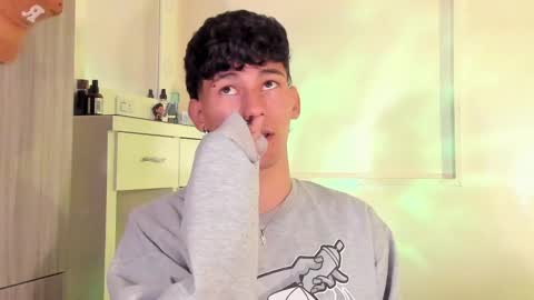 Snapshot of kingparker1 chatting on 02-21-25, 03:45 A L E X online show from 02-21-25, 03:45