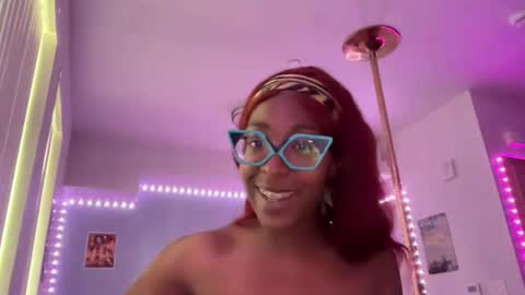 Snapshot of kingparrisjae chatting on 06-12-26, 03:55 King Parris Jae online show from 06-12-26, 03:55