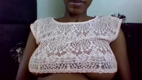 Snapshot of kingrena chatting on 07-17-26, 08:10 Rena-sexy online show from 07-17-26, 08:10