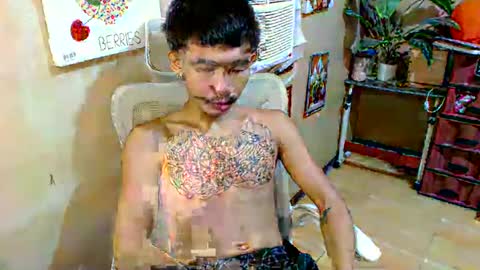 Snapshot of kingscock18 chatting on 06-12-26, 12:59 ALVIN online show from 06-12-26, 12:59