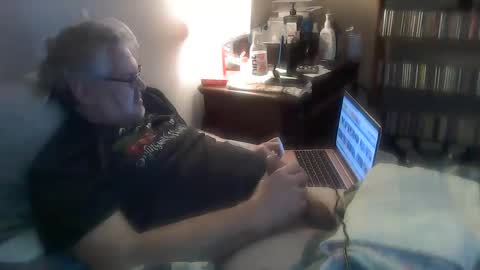 kingtongue10 online show from 01-10-25, 01:52