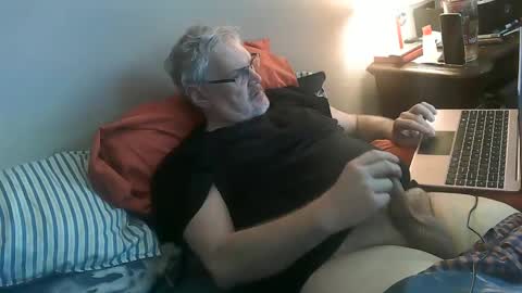 kingtongue10 online show from 01-14-25, 01:49