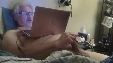 kingtongue10 online show from 05-01-26, 06:40