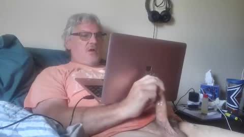 kingtongue10 online show from 05-10-26, 02:55