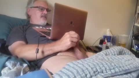 Snapshot of kingtongue10 chatting on 06-13-26, 12:14 kingtongue10 online show from 06-13-26, 12:14