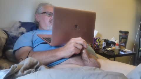 Snapshot of kingtongue10 chatting on 07-11-26, 12:19 kingtongue10 online show from 07-11-26, 12:19