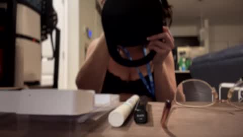 Snapshot of kinkbitch25 chatting on 01-17-25, 12:42 Kinkbitch online show from 01-17-25, 12:42