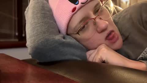 Snapshot of kinkbitch25 chatting on 01-22-25, 01:42 Kinkbitch online show from 01-22-25, 01:42