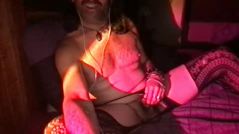 Snapshot of kinky122kev chatting on 09-13-25, 01:27 Southlonguy online show from 09-13-25, 01:27