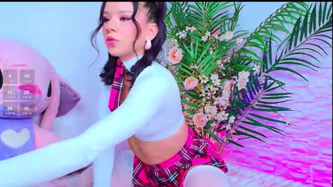 Snapshot of kinky_karo chatting on 11-01-25, 01:18 online show from 11-01-25, 01:18