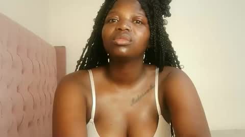 Lola online show from 02-08-26, 09:13