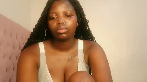 Lola online show from 03-03-26, 07:47